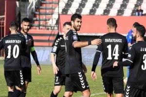 Γκολάκι και... αγκαλιά!