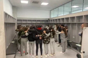 Ξενάγηση στην "ΑΡΕΝΑ" για το δημοτικό σχολείο Ξυλοφάγου (φώτος)
