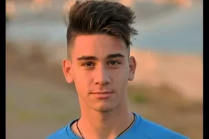ΘΥΡΑ 1 για Γρηγόρη