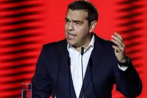 Τσίπρας: "Πάμε να δούμε αν ήταν πέναλτι"