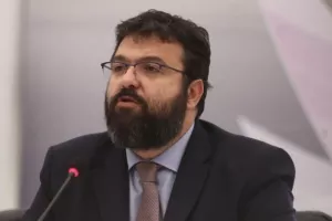 «Πάρα πολλές οι σκιές, απερίγραπτη η τροπολογία»