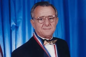 Συλλυπητήρια για Thomas C. Kyrus