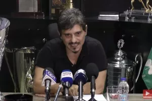 Γιαννακόπουλος: "Θα τους βάλω τις κουκούλες στον κ...!"