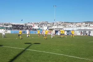 Γαλαζοκίτρινο το ντέρμπι Κ16