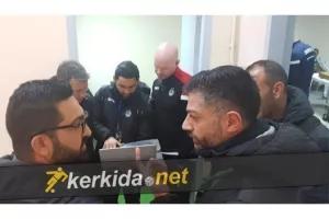 (ΦΩΤΟΣ) Μπεργκ και συνεργάτες στο laptop για τις αμφισβητούμενες φάσεις!