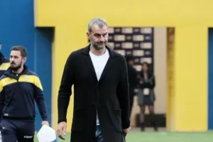 Στην Αίγυπτο ο Δέλλας για να αναλάβει την Γουάντι Ντέγκλα