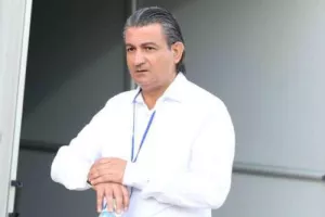 ΕΞΕΛΙΞΗ με Μαρίνο Ευσταθίου/Πληροφορίες