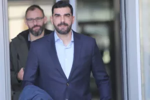 «Αυτό το δικαστήριο δεν απειλείται»