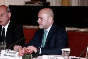 Αλαφούζος: «Σε δυσμένεια ο Ολυμπιακός»