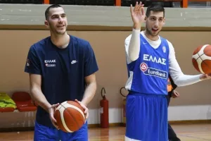Σαλούστρος: «Αντιπροσωπεύσαμε πολύ καλά ως τώρα την Εθνική»