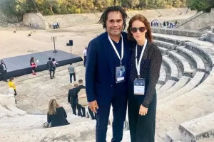 Η 26χρονη σύζυγος του Καρεμπέ γέννησε το δεύτερο παιδί τους