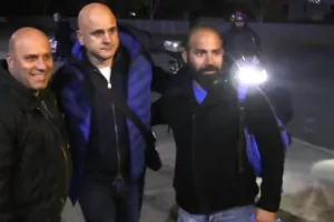 Με Τιμούρ!