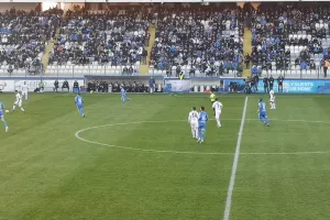 Τριάρα με ΤΖΙΜΗ και τώρα ΑΠΟΕΛ! (φώτος)