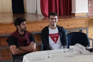 Σάστρε και Κίβενι δίπλα στα παιδιά (φώτος)