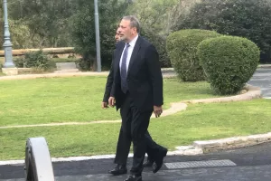 Η σύσκεψη στο Προεδρικό (φώτος/βίντεο)