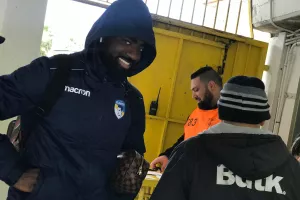 (ΦΩΤΟΣ) Η άφιξη της Πάφος Fc 