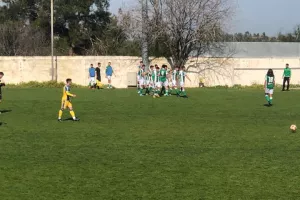 Γαλαζοκίτρινο διπλό στον Λυθροδόντα/Κ17