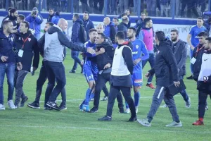  Καρέ-καρέ το... επεισόδιο Πουρσαϊτίδη-Γκαλίτσιου (ΦΩΤΟΣ)