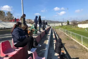 Έχει κόσμο αλλά...