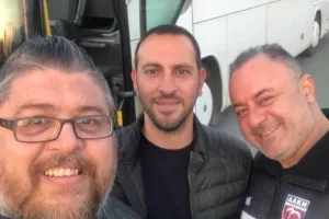 ΣΕΛΦΙ μετά την πεντάρα
