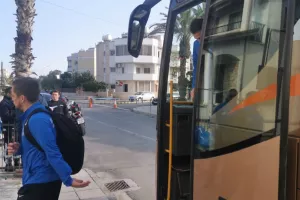 (ΦΩΤΟΣ) Η άφιξη της αποστολής της Ανόρθωσης