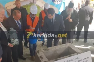 (ΦΩΤΟΣ/ΒΙΝΤΕΟ) Κατέθεσε τον θεμέλιο λίθο ο ΠτΔ