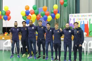 Απόλλων - ΑΕΛ: Αγκαλιασμένοι στο Λύκειο Πολεμιδιών (φώτος)