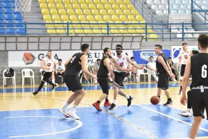 Εύκολα το Πανεπιστήμιο Λευκωσίας (φώτος)