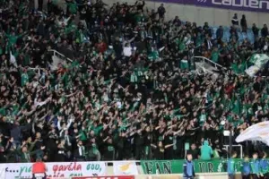 Fan Club Lakatamia/"Όσο κοντεύει η ώρα... φόρτσα τριφυλλάρα" 