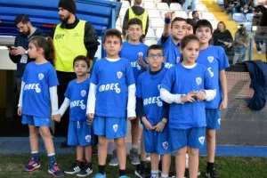 Τριάρα με ΤΖΙΜΗ και τώρα ΑΠΟΕΛ! (φώτος)