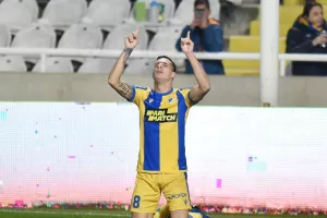 4/4 ο Σόουζα
