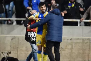 Ματσάρα και τεσσάρα... απ' το 90' και μετά!! (φώτος)
