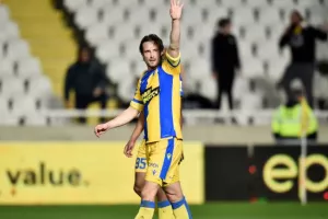 Ματσάρα και τεσσάρα... απ' το 90' και μετά!! (φώτος)