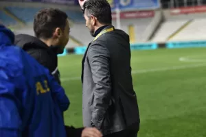 (ΦΩΤΟΣ) ΞΕΣΠΑΣΕ ο Ουζουνίδης στο τέλος!