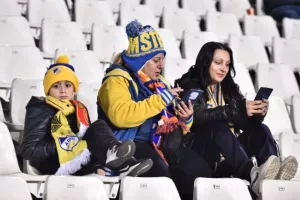 (ΦΩΤΟΡΕΠΟΡΤΑΖ) Ο κόσμος του ΑΠΟΕΛ στο ΓΣΠ
