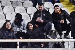 (ΦΩΤΟΡΕΠΟΡΤΑΖ) Ο κόσμος του ΑΠΟΕΛ στο ΓΣΠ