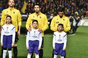 Άσχημη βραδιά και βαριά ήττα για ΑΠΟΕΛ (Φώτος)