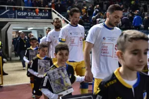 Ντέρμπι με λίγες φάσεις, χωρίς γκολ και... μοιρασιά (φώτος)