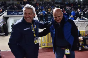 Ντέρμπι με λίγες φάσεις, χωρίς γκολ και... μοιρασιά (φώτος)