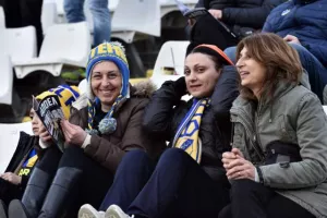 ΦΩΤΟΡΕΠΟΡΤΑΖ από τον κόσμο στο ΓΣΠ 