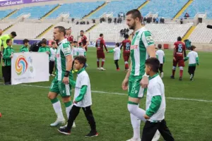 ΚΥΡΙΑΡΧΙΑ με τριάρα και... κερασάκι τον 16χρονο Λοΐζου! (Φώτος)