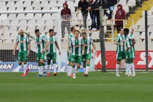 ΚΥΡΙΑΡΧΙΑ με τριάρα και... κερασάκι τον 16χρονο Λοΐζου! (Φώτος)