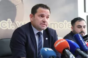 Ο ΠΑ.Σ.Π. έφερε το Red Button – Τα ΕΞΙ μέτρα που πρότεινε (φώτος)