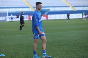 Του πάνε τα ΜΠΛΕ;