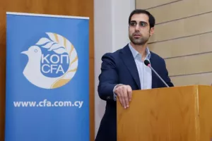 (ΦΩΤΟΣ kerkida) Η παρουσίαση του VAR στους Αθλ. Συντάκτες 
