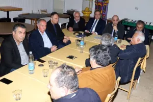 Γ' Κατηγορία: Κοπή βασιλόπιτας (φώτος)