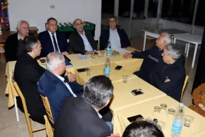 Γ' Κατηγορία: Κοπή βασιλόπιτας (φώτος)