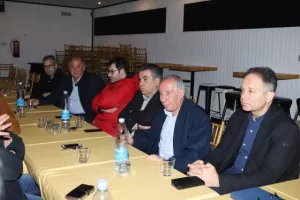 Γ' Κατηγορία: Κοπή βασιλόπιτας (φώτος)