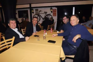 Γ' Κατηγορία: Κοπή βασιλόπιτας (φώτος)