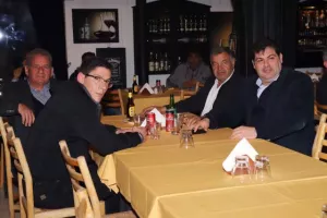 Γ' Κατηγορία: Κοπή βασιλόπιτας (φώτος)